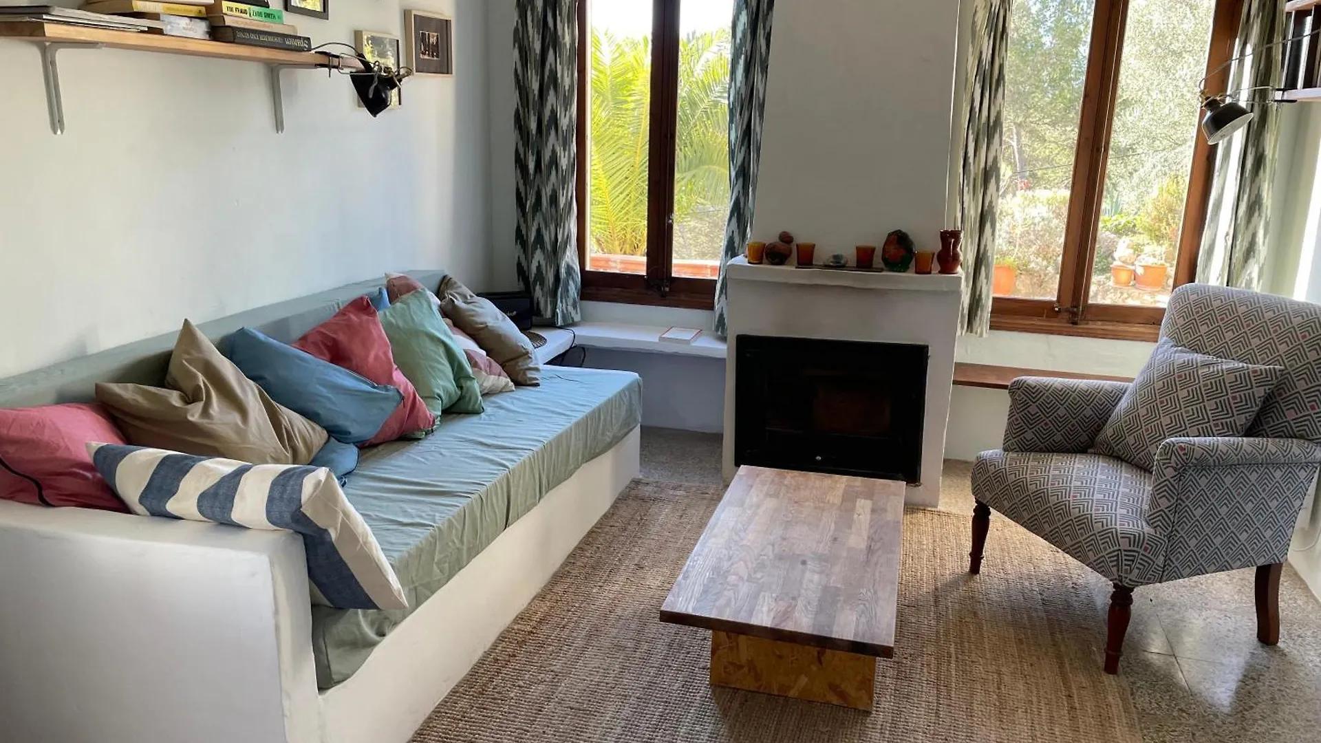 Mountain Finca With Pool location